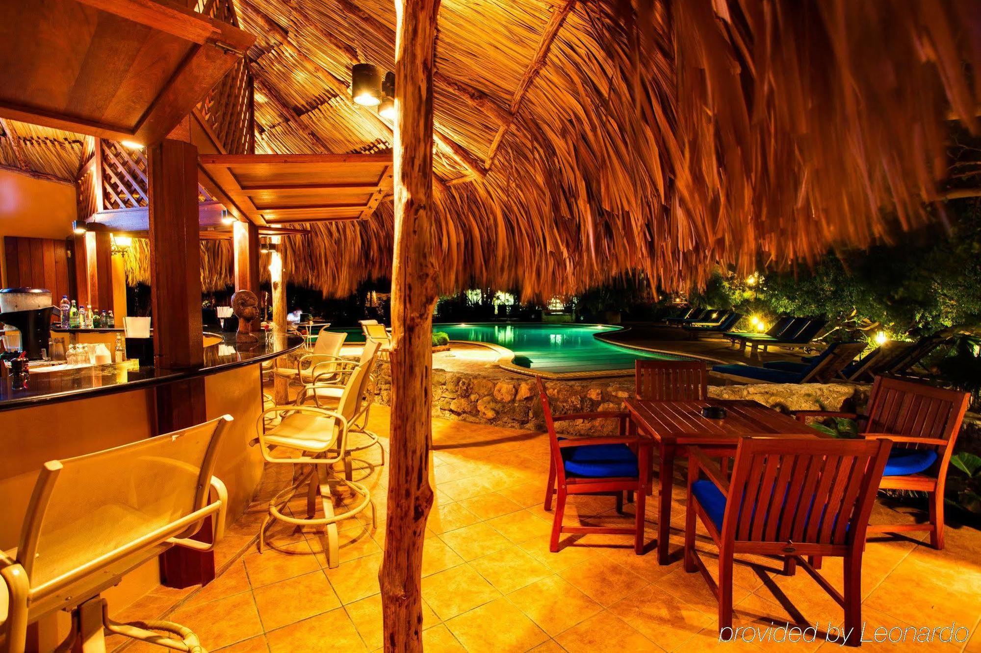Kura Hulanda Lodge & Beach Club Westpunt Exteriör bild