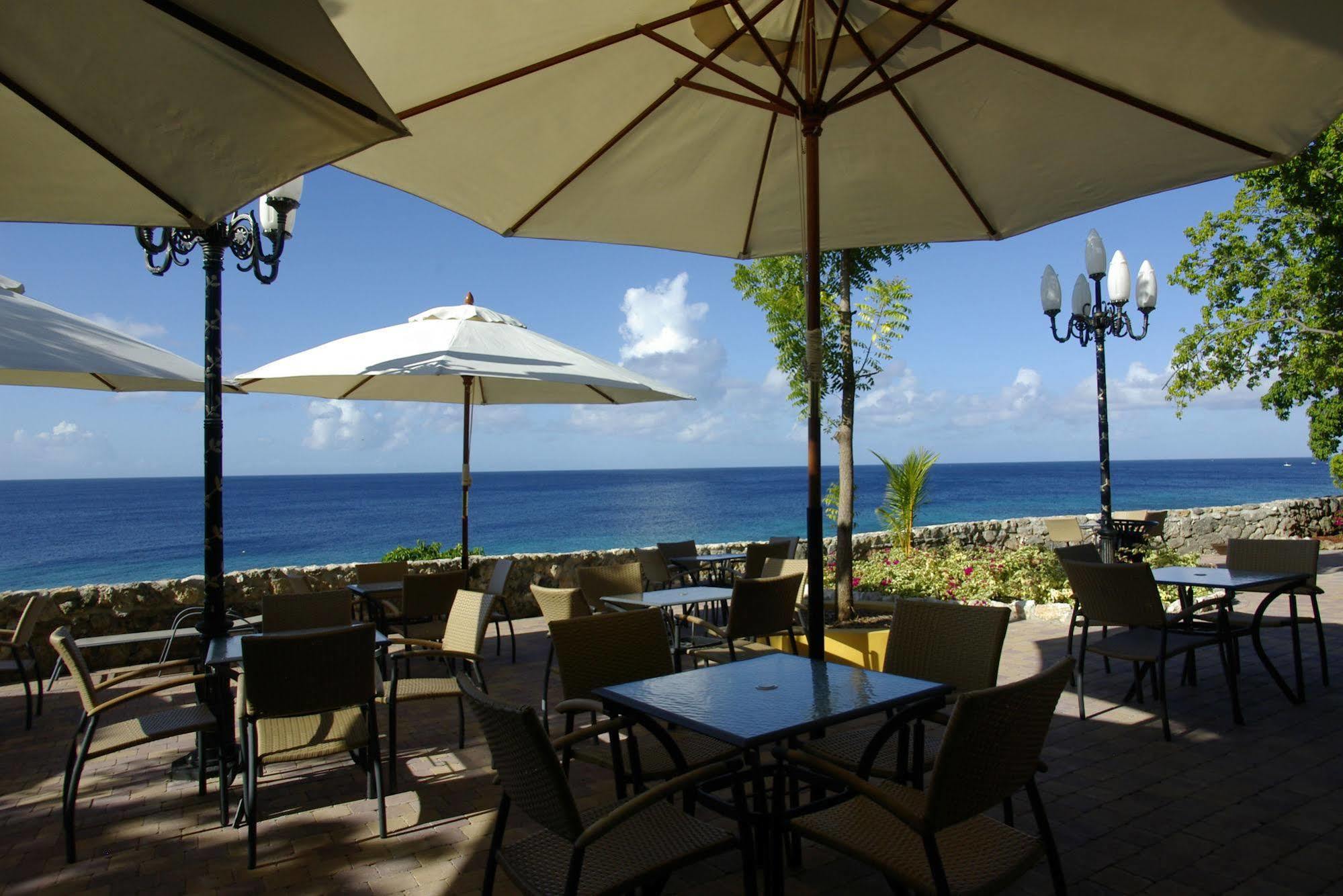 Kura Hulanda Lodge & Beach Club Westpunt Exteriör bild